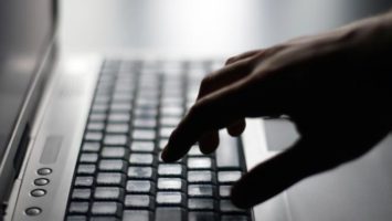 Jak funguje LinkedIn? Jak odpovědět na nabídku brigády